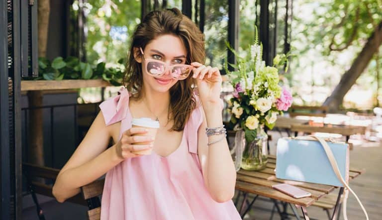 如何成为坏男孩：14个女人喜爱的狂野且合法的坏习惯